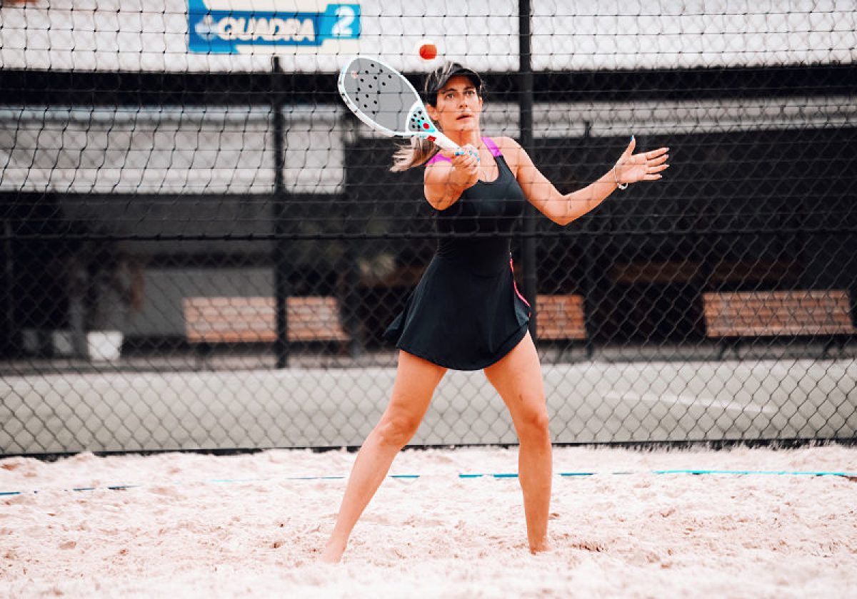 Beach tennis: 11 boas razões para praticar o esporte que é cara do verão -  24/01/2023 - UOL VivaBem