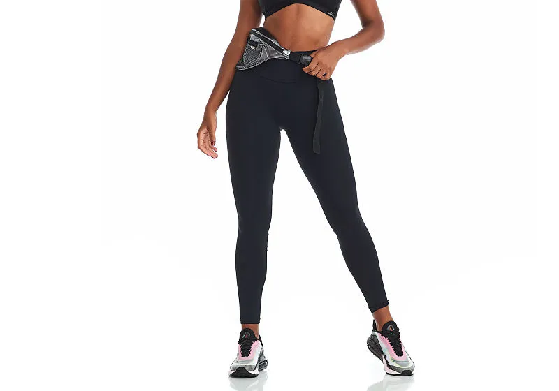 Tecido Suplex Peluciado Legging preta básica em suplex peluciado, com cós alto e ajuste ao corpo