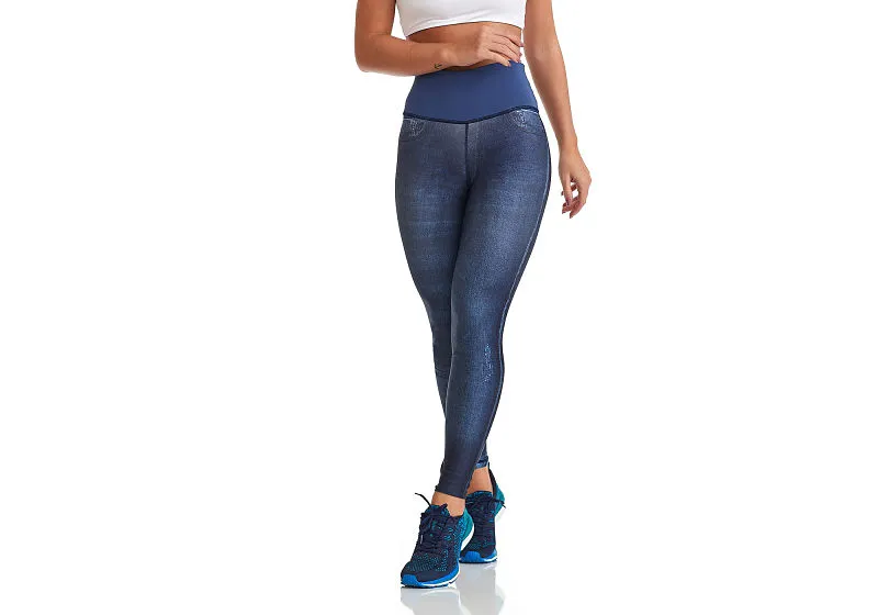 Tecido para legging: Dry Fit de Poliéster Legging com estampa jeans em tecido para legging Dry Fit de Poliéster, unindo visual casual e performance.